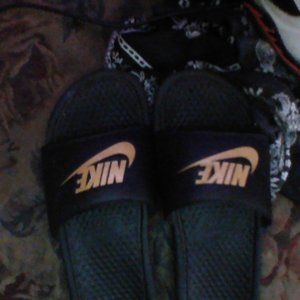 nike slides